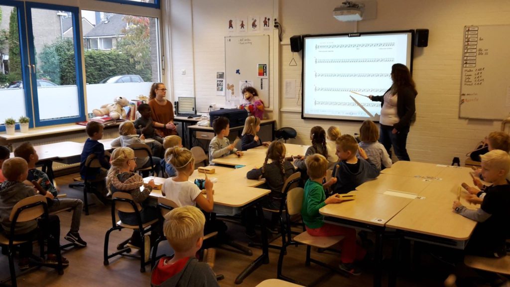 Muziekles op school